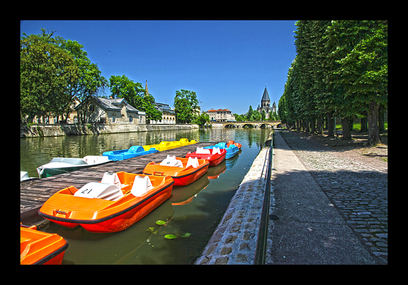 Bunte Flotte (21.05.2011, Metz, Frankreich, Canon EOS 7D)