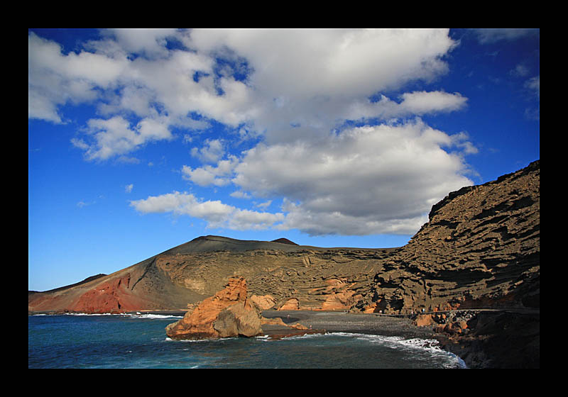 Halb im Meer versunkener Vulkankrater (El Golfo, Lanzarote - Canon EOS 1000D)