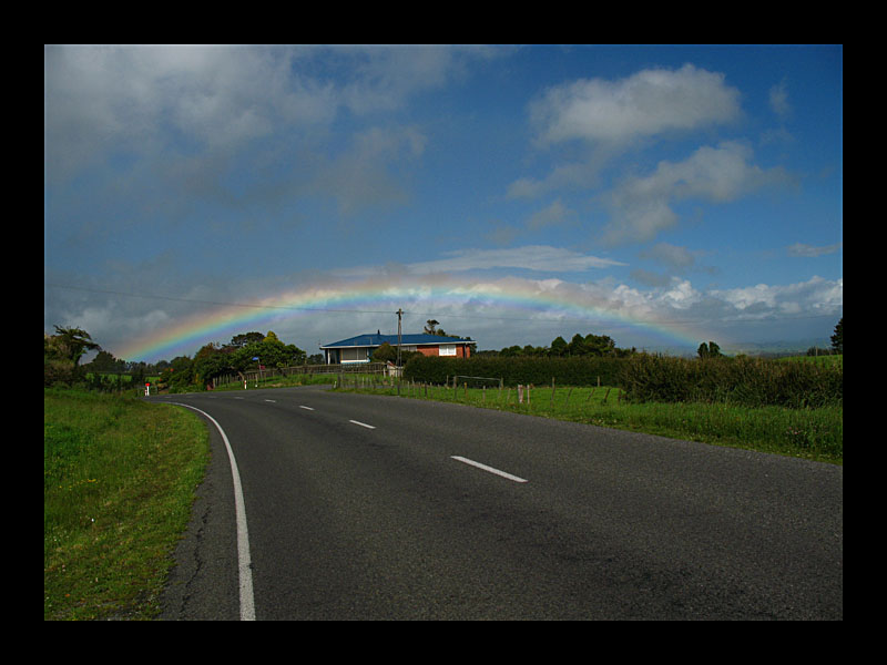 Haus unter dem Regenbogen (Stratford - Canon PowerShot A 640)