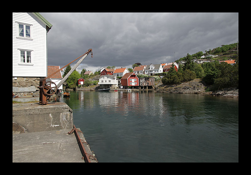 Moderne Krantechnik (Sogndalstrand, Norwegen - Canon EOS 7D)