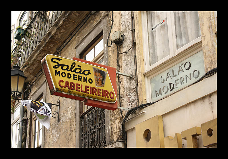 Moderner Friseursalon ... is' klar! (Coimbra, Portugal - Canon EOS 1000D)