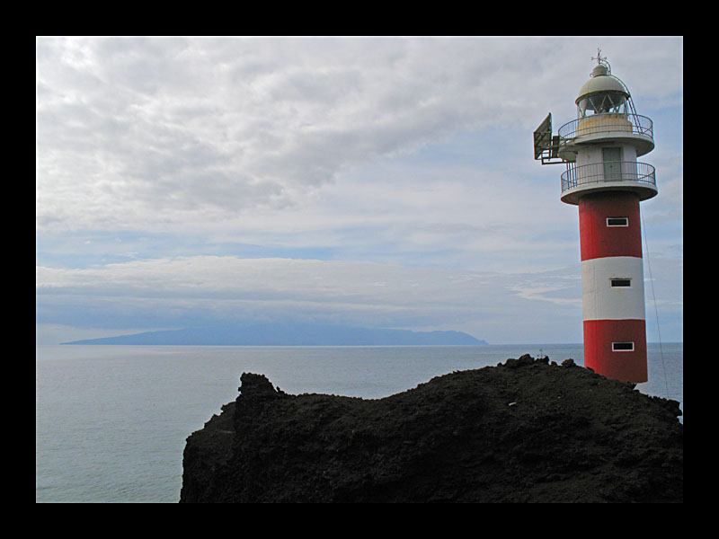 Blick nach La Gomera (Punta del Teno - Canon PowerShot A 640)